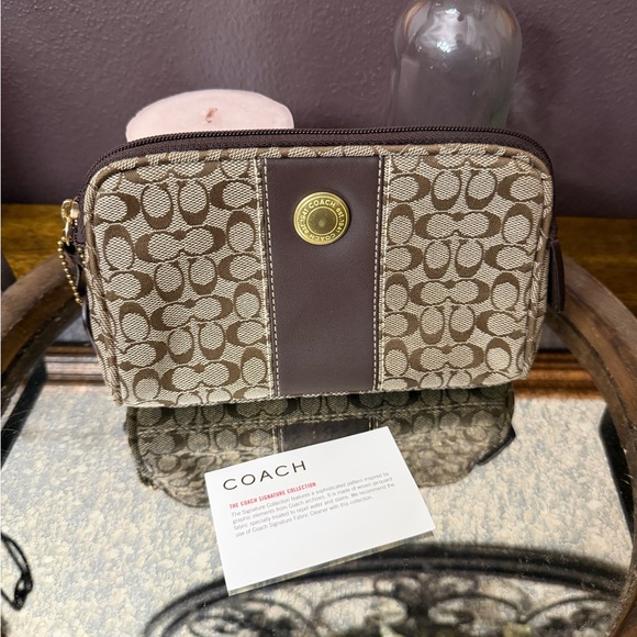 Coach Handbags - ✨ NWOT - Vintage Y2K Coach Signature Canvas Zip Pouch ✨